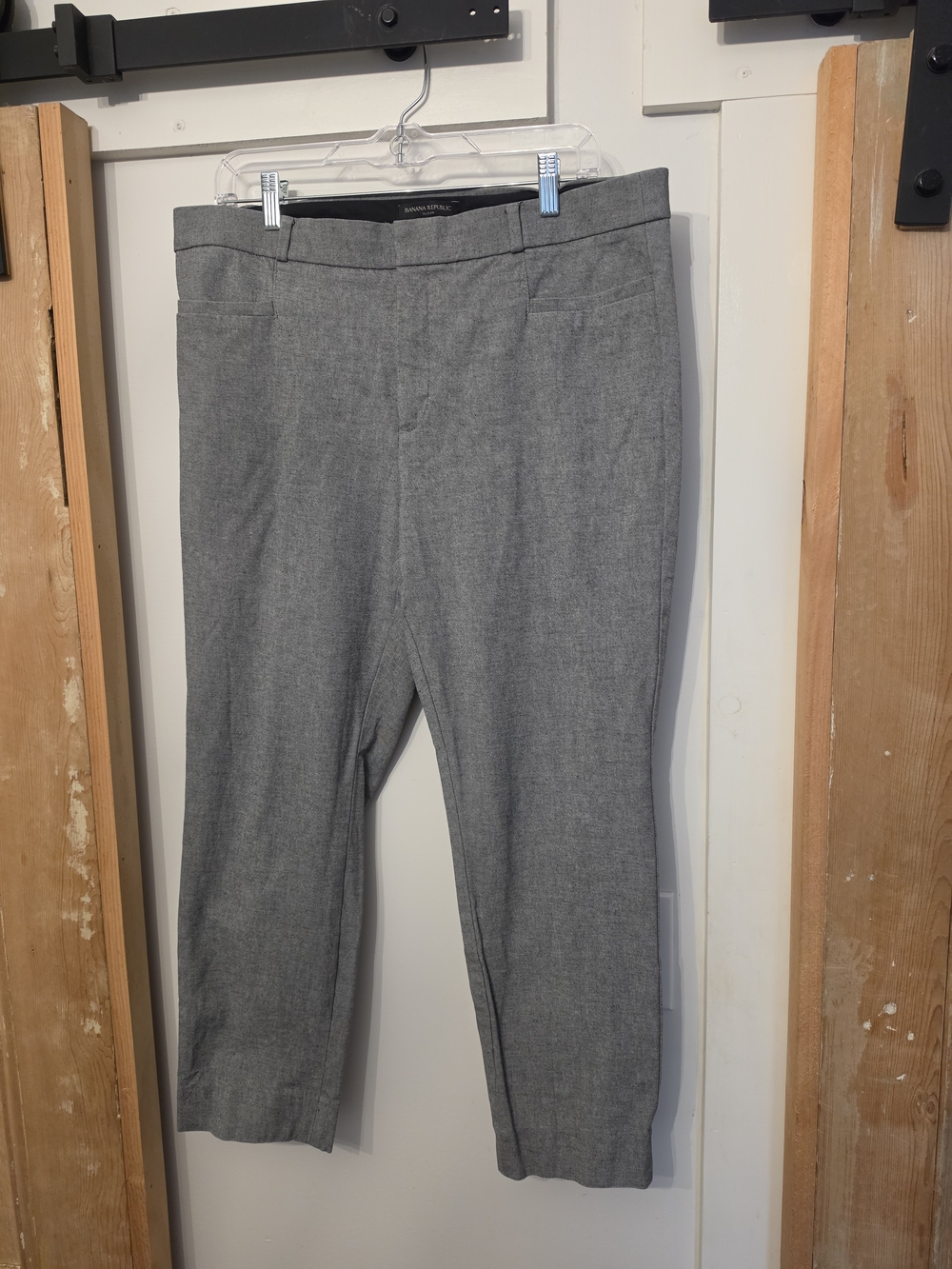 Banana Republic Gray "Sloan" Ankle Length dress Pants (14)